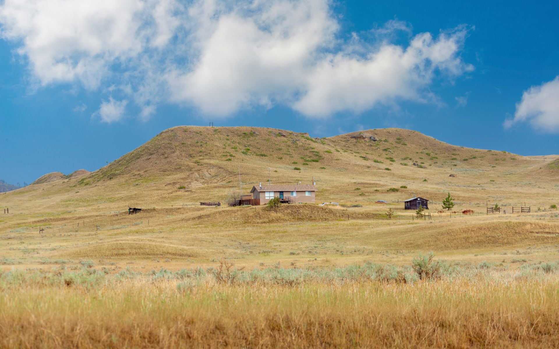 Plains and buttes of Central Montana